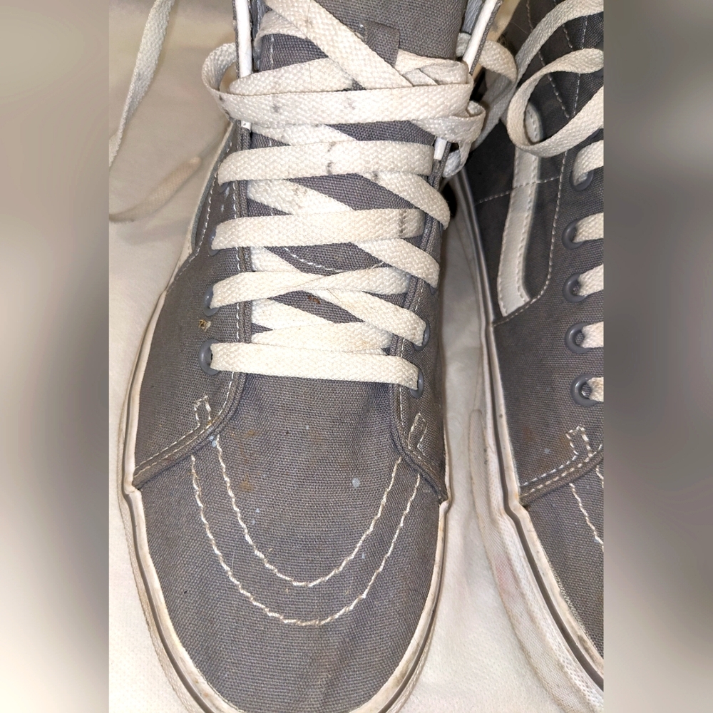 Vans Off The Wall Men's High-Top Sneakers - Picture 2 of 12